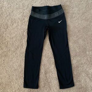 Nike Dri-Fit Capri spandex leggings